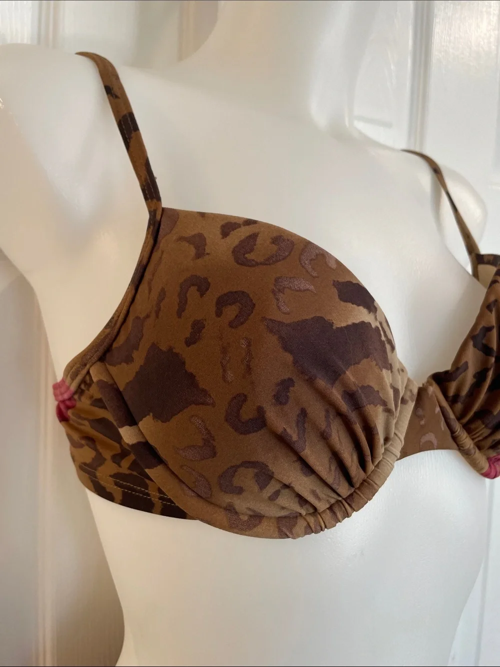NEWPORT NEWS SHAPE FX BROWN ANIMAL PRINT with PINK ACCENT UNDERWIRE BIKINI SZ 10